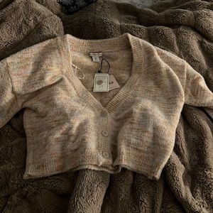 short comfy sweater!